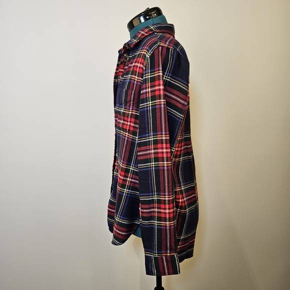 American Eagle Outfitters red and blue plaid flannel button-down shirt M US - Picture 5 of 9